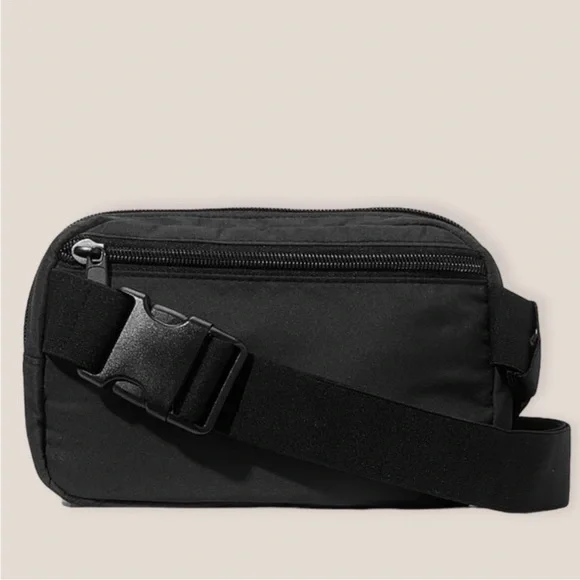 PINK Victoria’s Secret Black belt bag NWOT - Picture 3 of 4